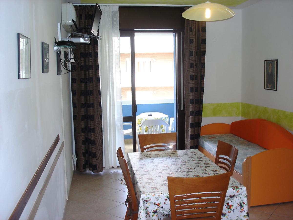 Condominio Columbus Bibione Exterior photo